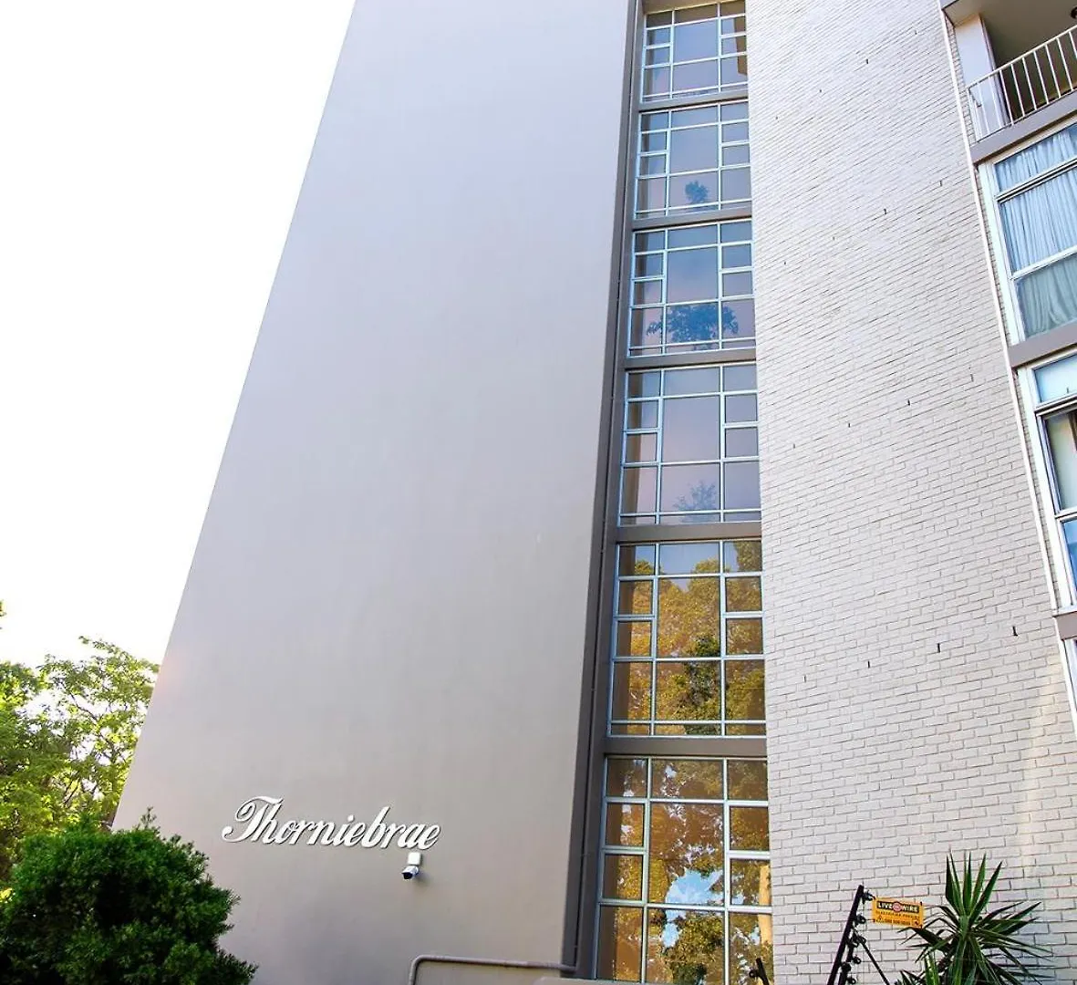 Modern Family Studio In Green Point With Parking & Pool Cape Town