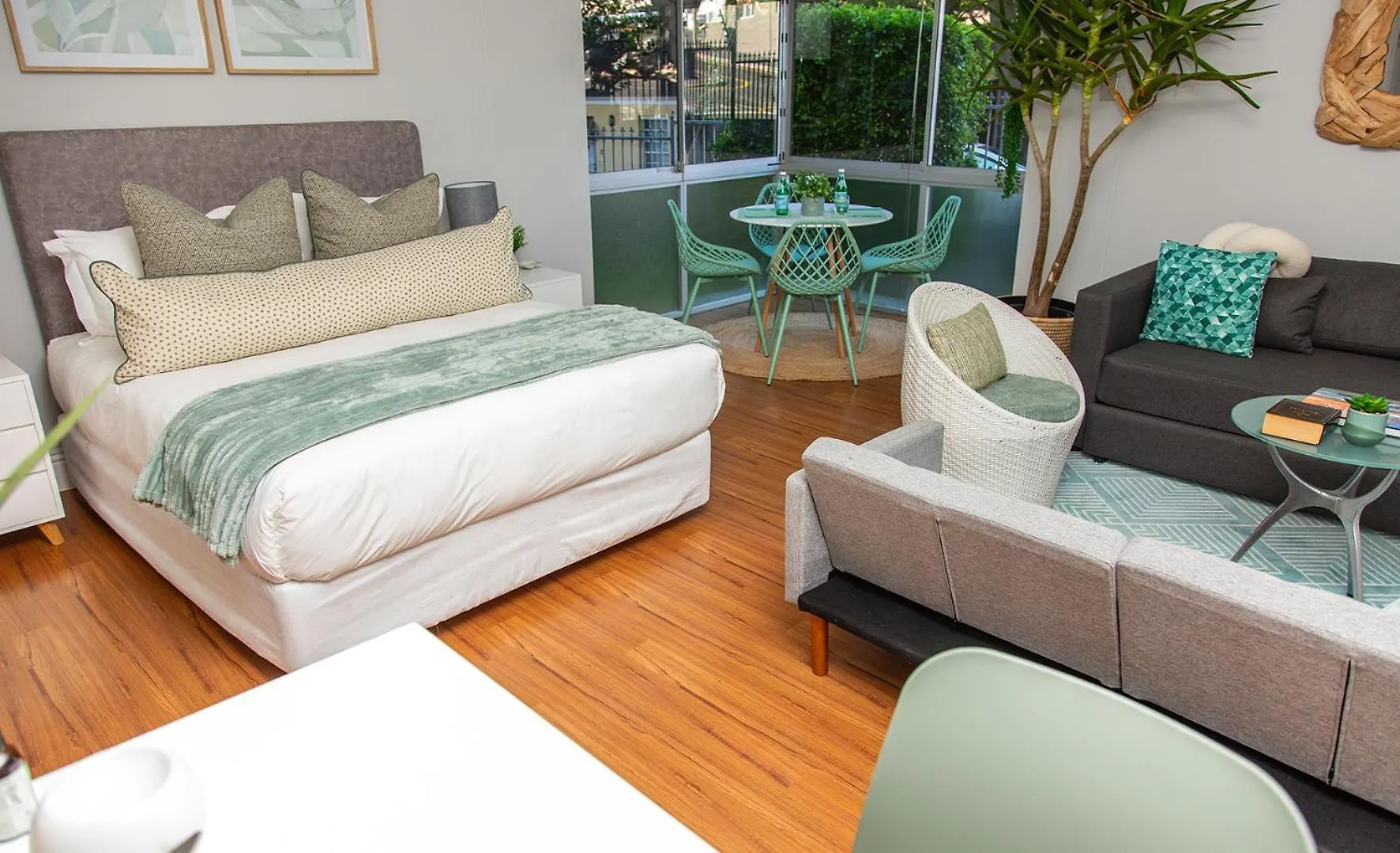 Daire Modern Family Studio In Green Point With Parking & Pool Cape Town