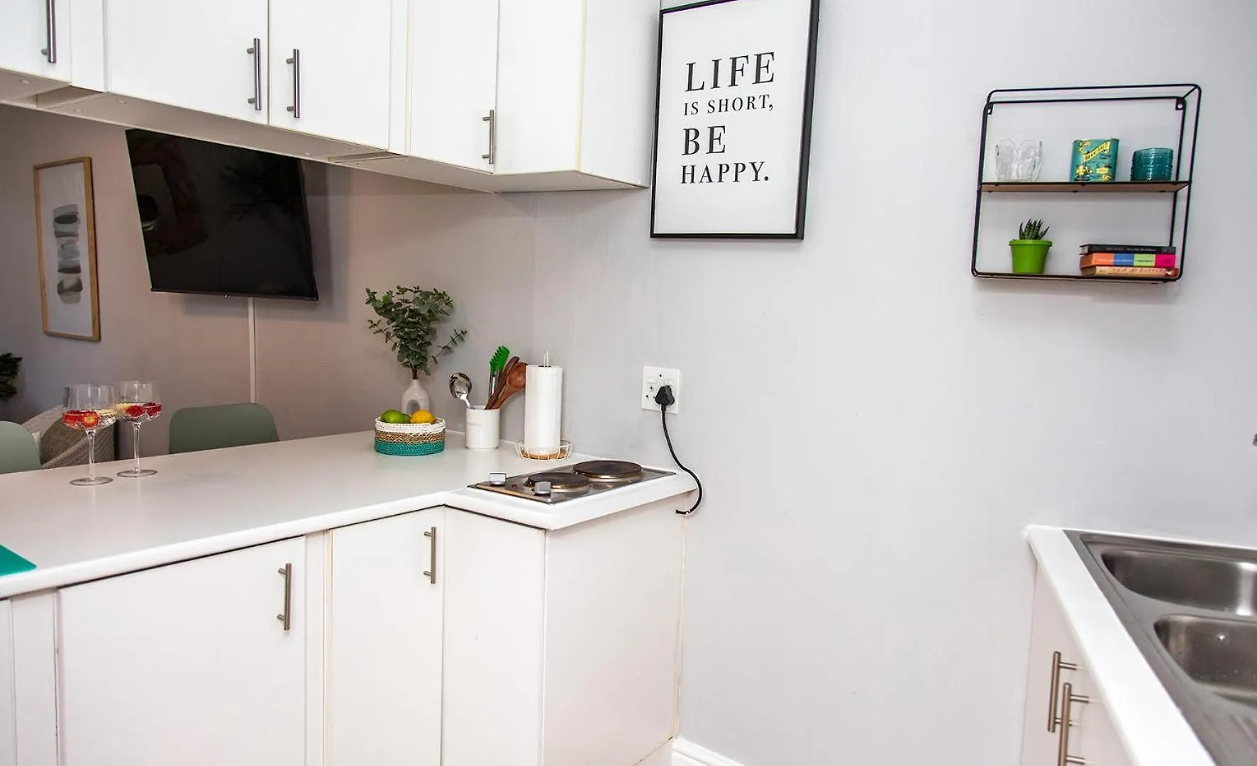 Modern Family Studio In Green Point With Parking & Pool Cape Town 0*,